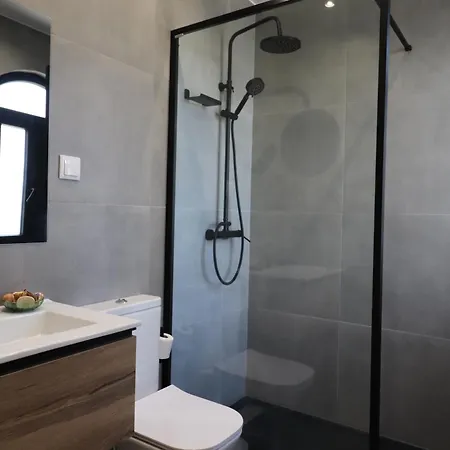 Holiday home Wave Retreat *